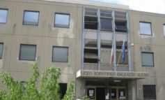 Liceo "Alessi", oltre cento firme per dire no al ritorno della preside