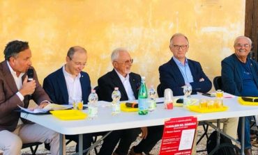 "I cavalieri sul dondolo", Giorgio Corrado firma un poemetto satirico sulla politica italiana