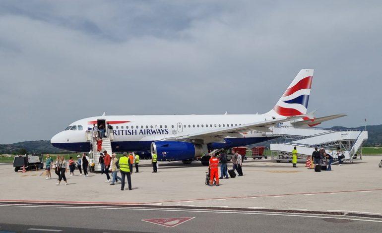 Trasporti: atterrato a Perugia il primo volo della British Airways