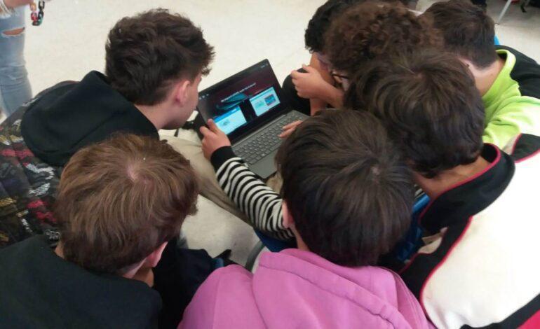 A scuola di consapevolezza digitale e cyber sicurezza: 200 studenti partecipano al Linux day
