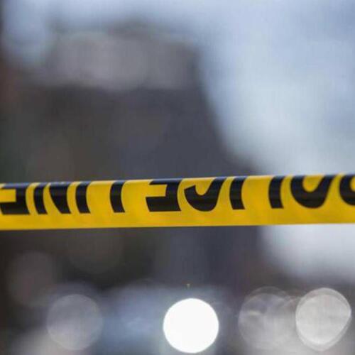 Guarda porno mentre guida e provoca incidente, un morto