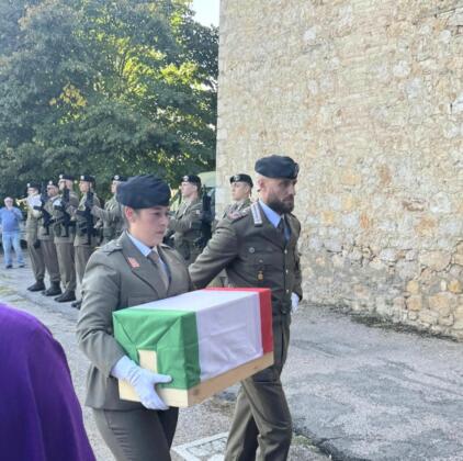 Il soldato Angelo Mariuccini sepolto a Mantignana dopo 82 anni